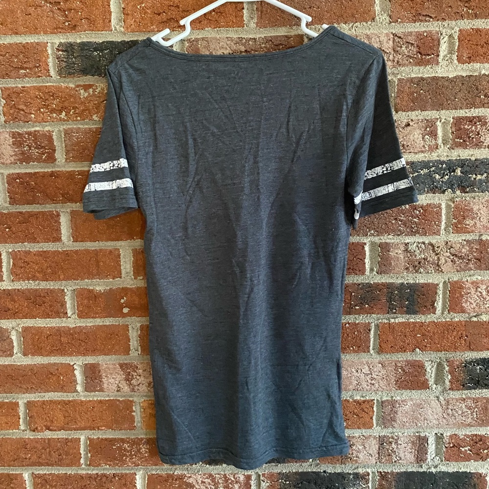 UCLA V-Neck T Shirt - Picture 2 of 2